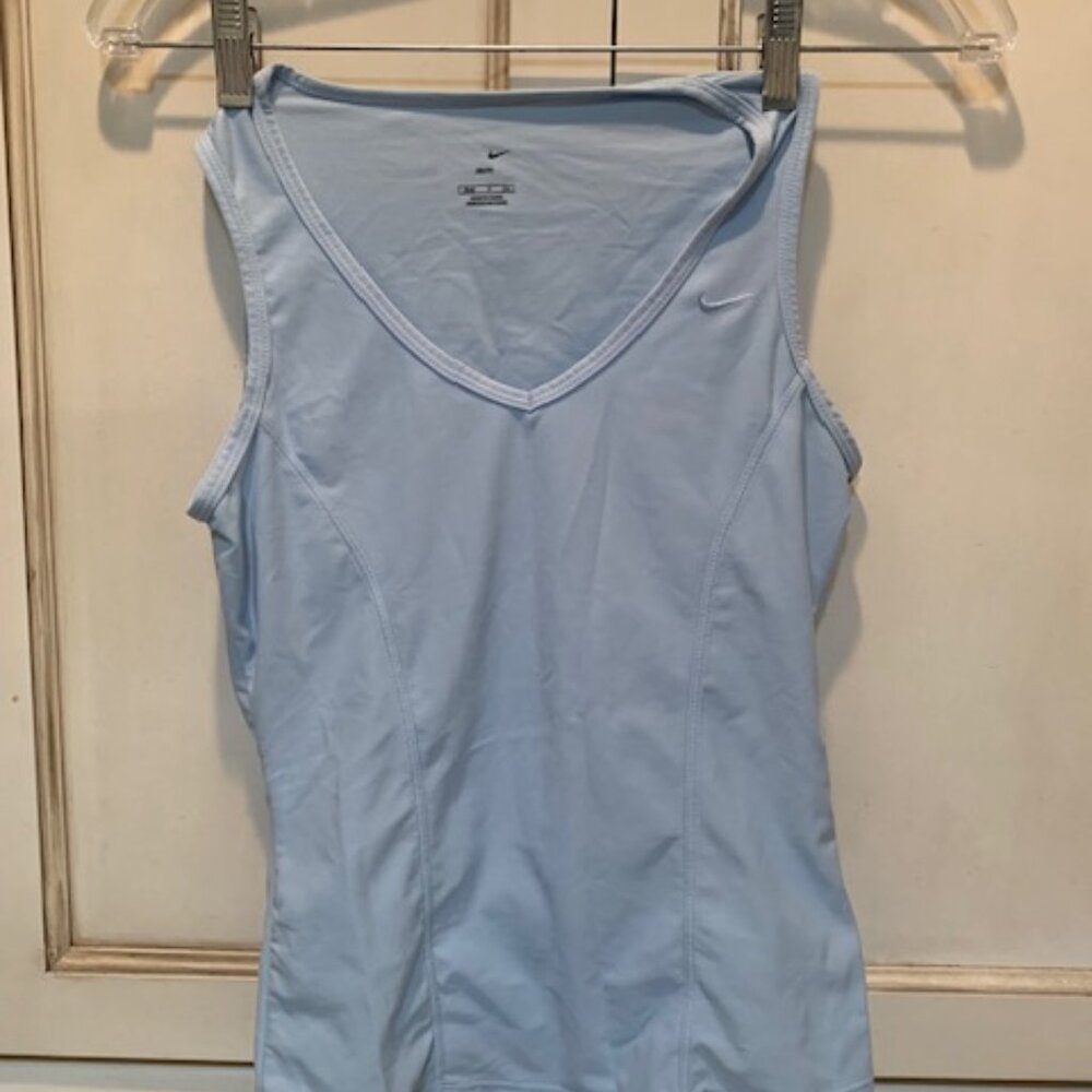Nike dri fit v neck top, Size Small